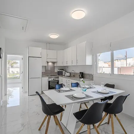 303 Casa Jardin Con Piscina Y Gran Jardin 아데제
